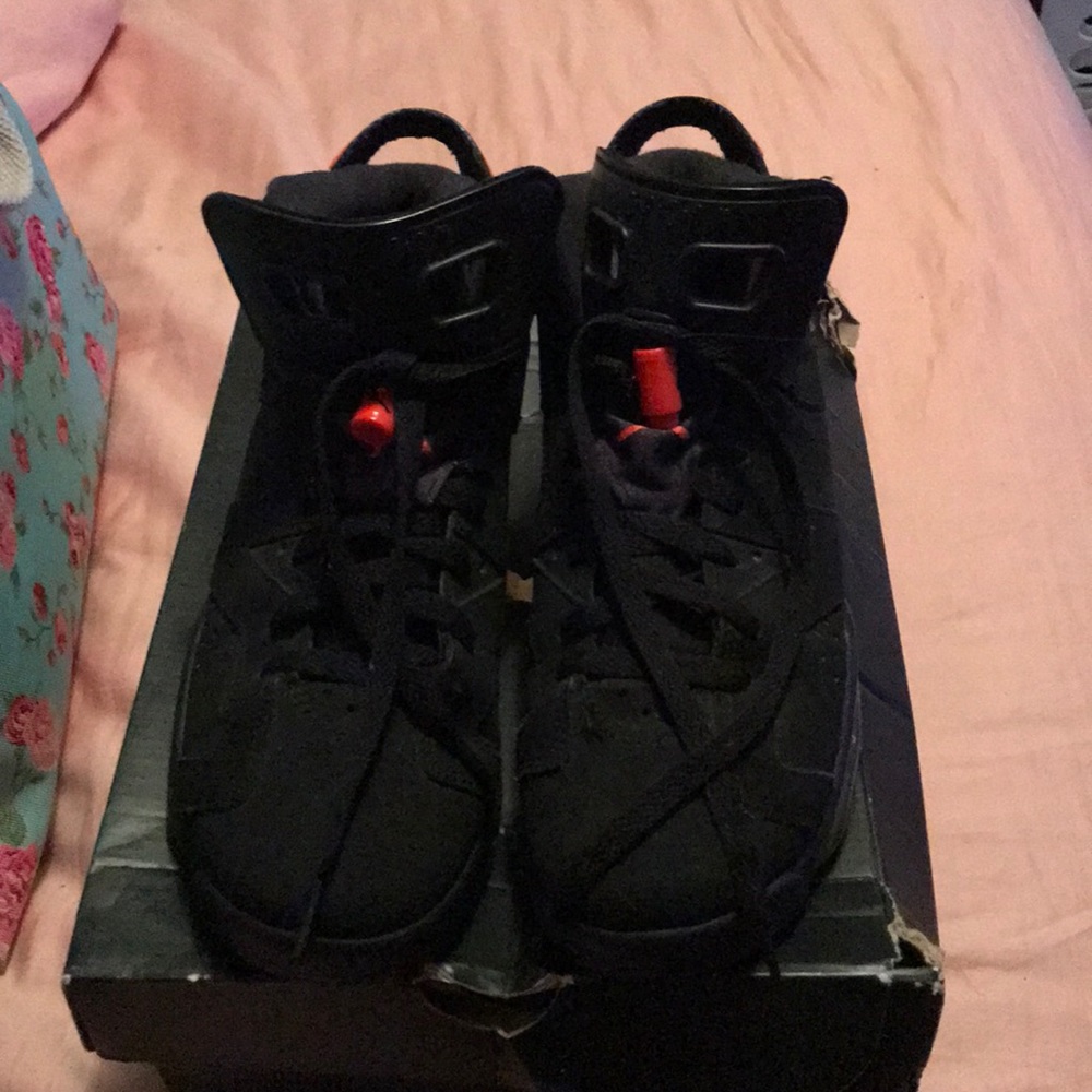 Jordan 6s Red & Black Youth or Boys Size 7
